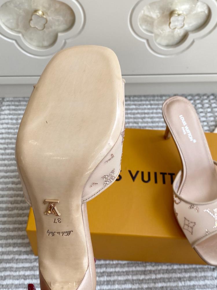 حذاء Louis Vuitton فاخر