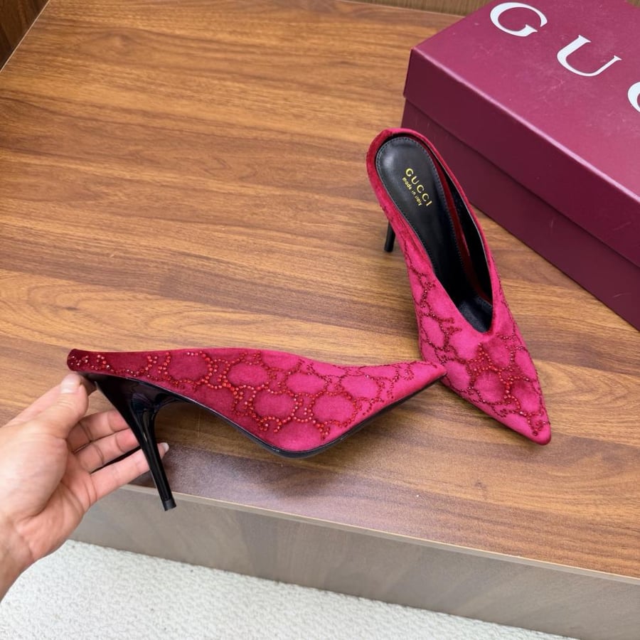 حذاء Gucci