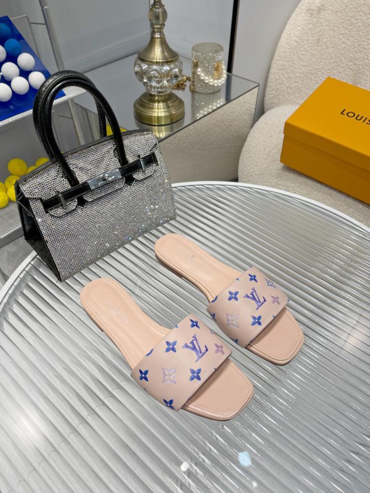 حذاء  Louis Vuitton فاخر