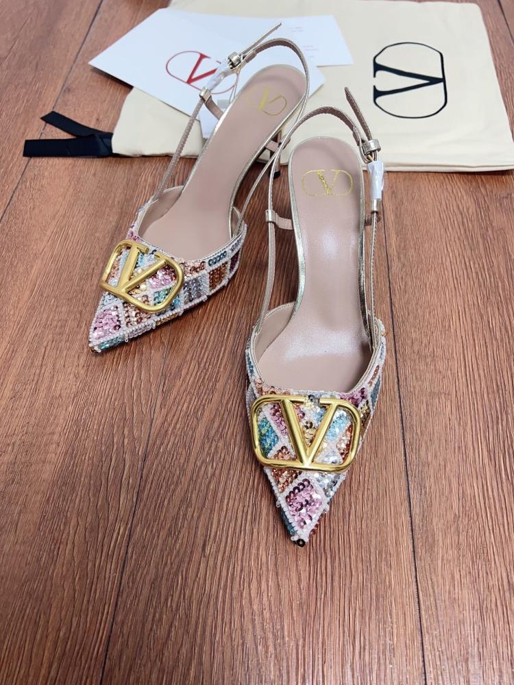 حذاء Valentino فاخر