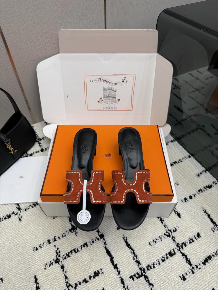 حذاء Hermès فاخر