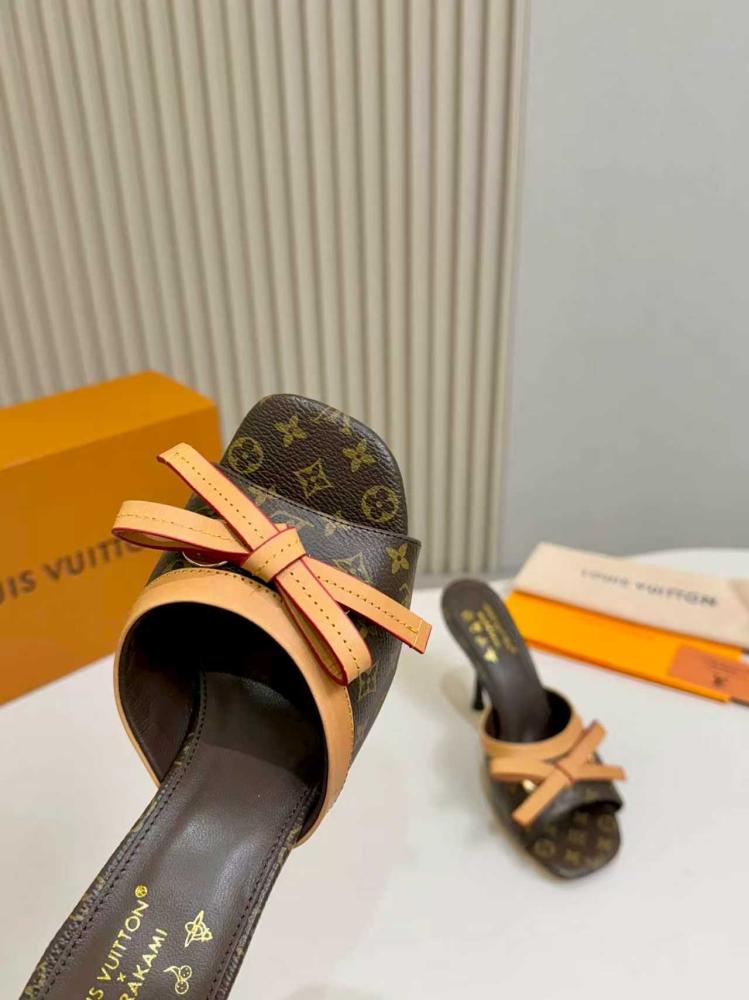 حذاء  Louis Vuitton فاخر
