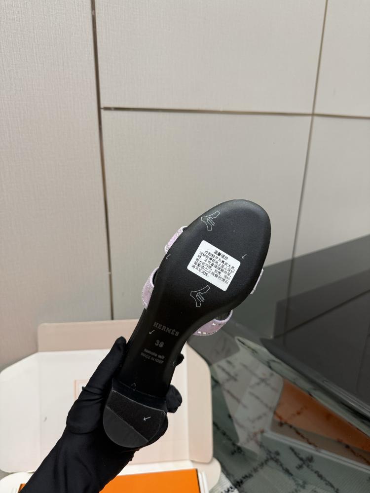 حذاء Hermès فاخر