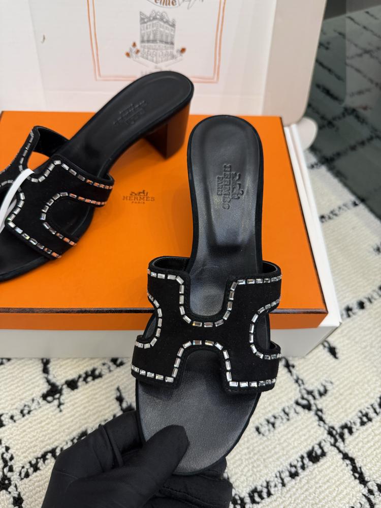 حذاء Hermès فاخر