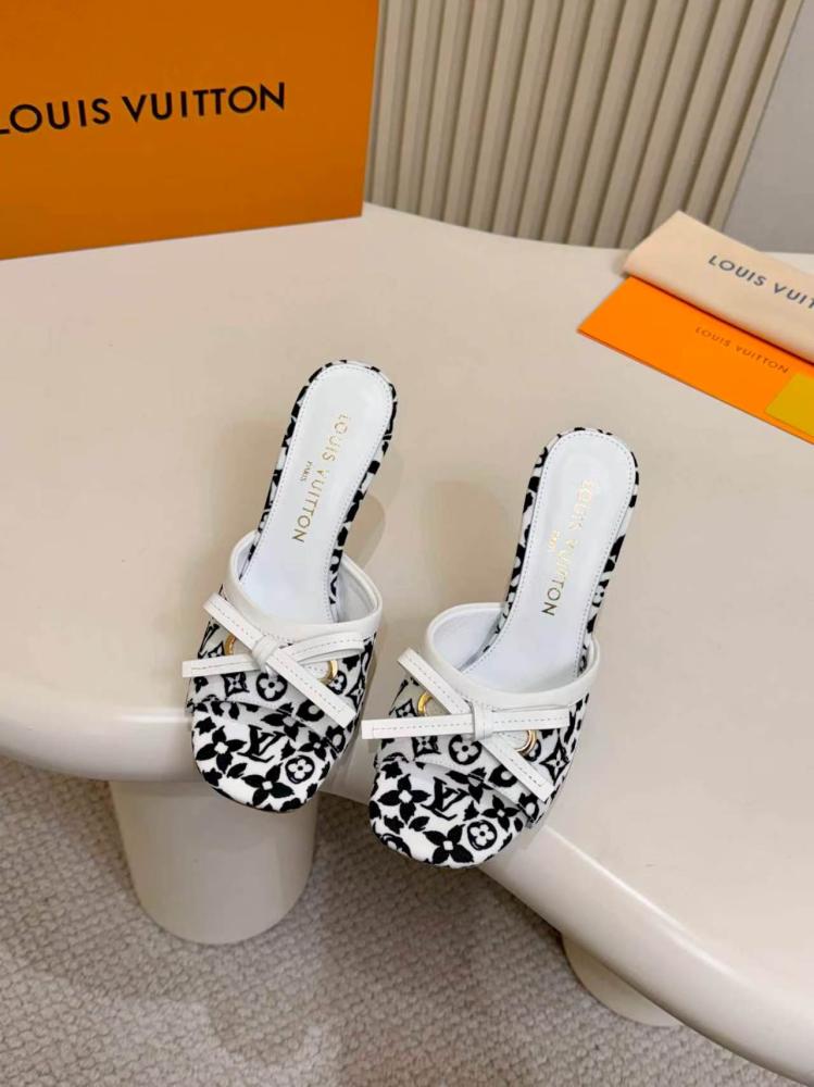 حذاء Louis Vuitton فاخر