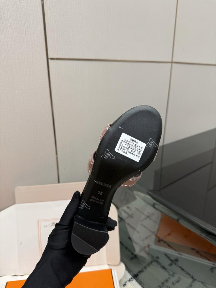 حذاء Hermès فاخر