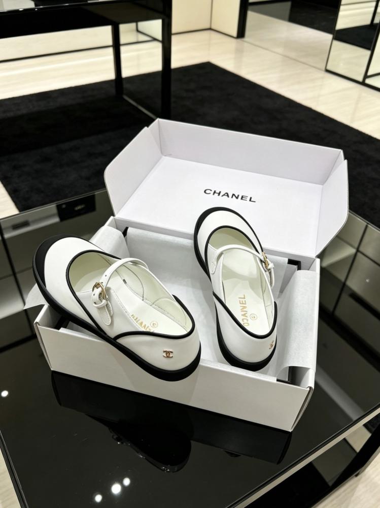حذاء  Chanel ماري جين فلات