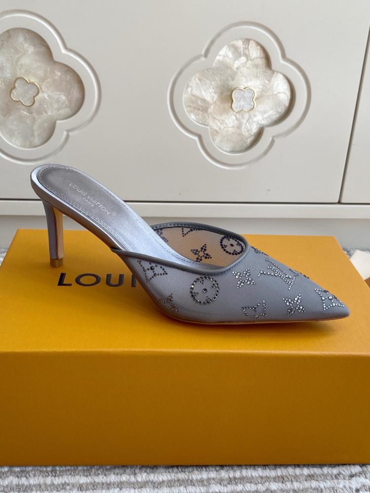 حذاء Louis Vuitton فاخر