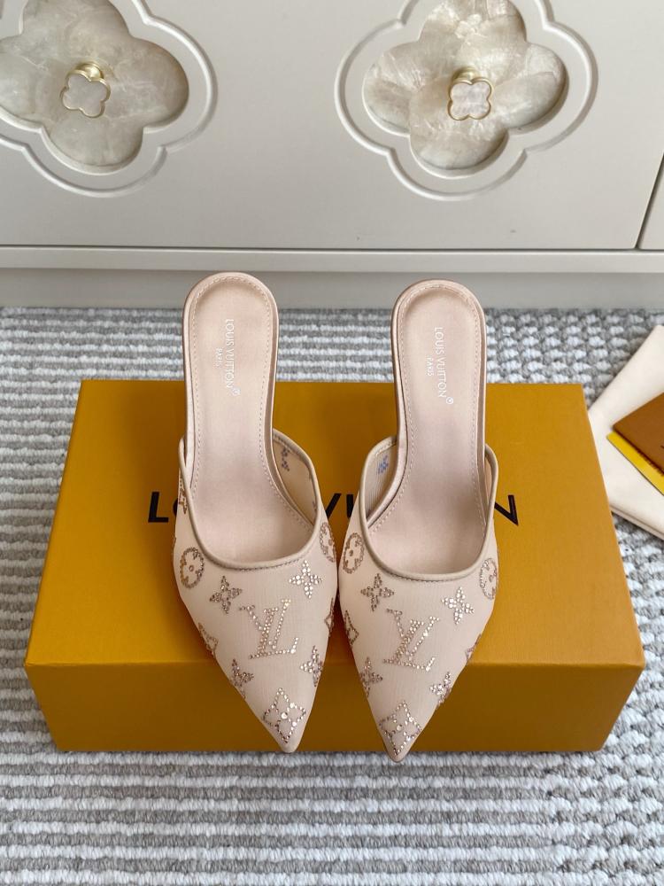 حذاء Louis Vuitton فاخر