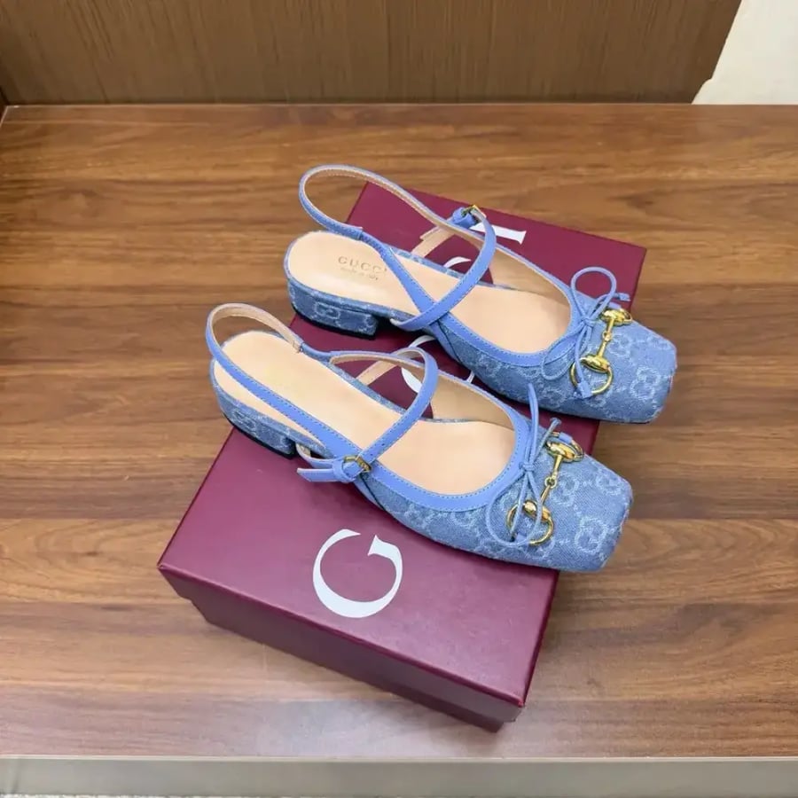 حذاء Gucci