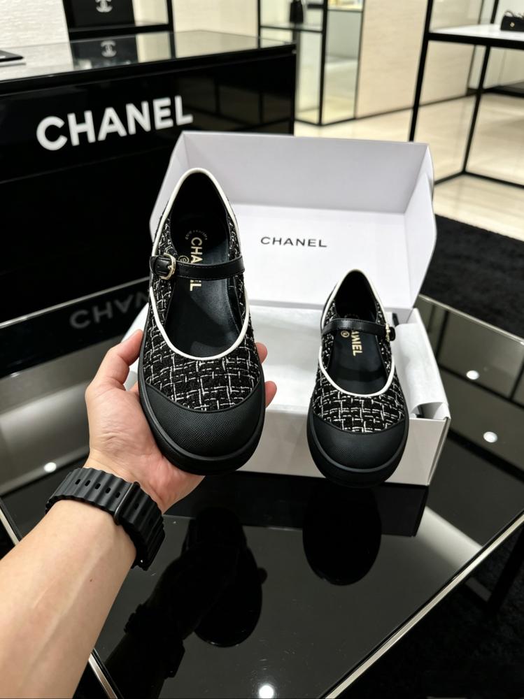 حذاء  Chanel ماري جين فلات