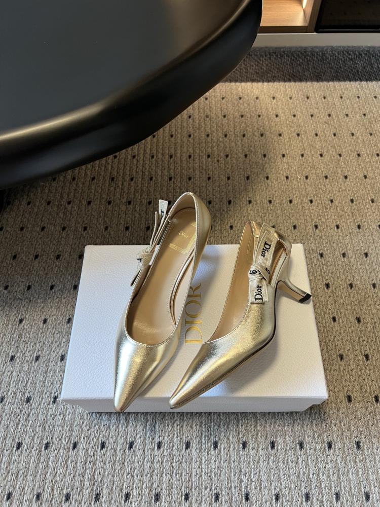 حذاء Dior فاخر
