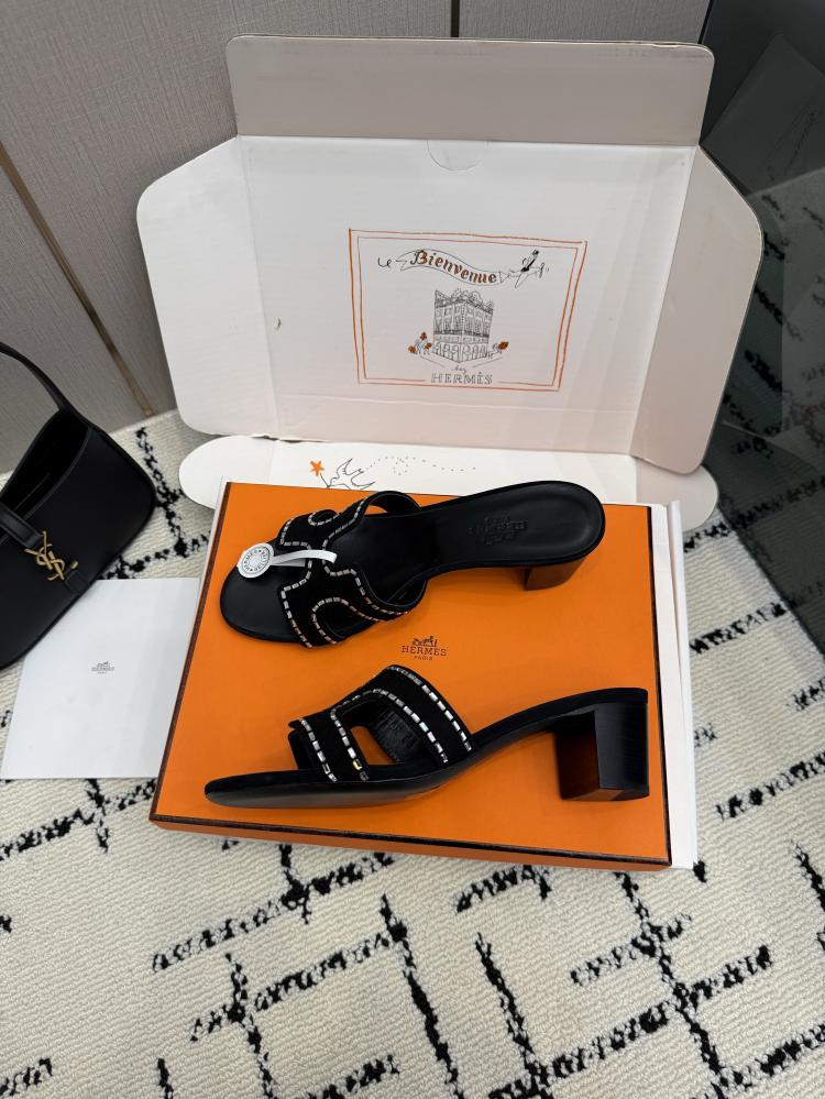 حذاء Hermès فاخر