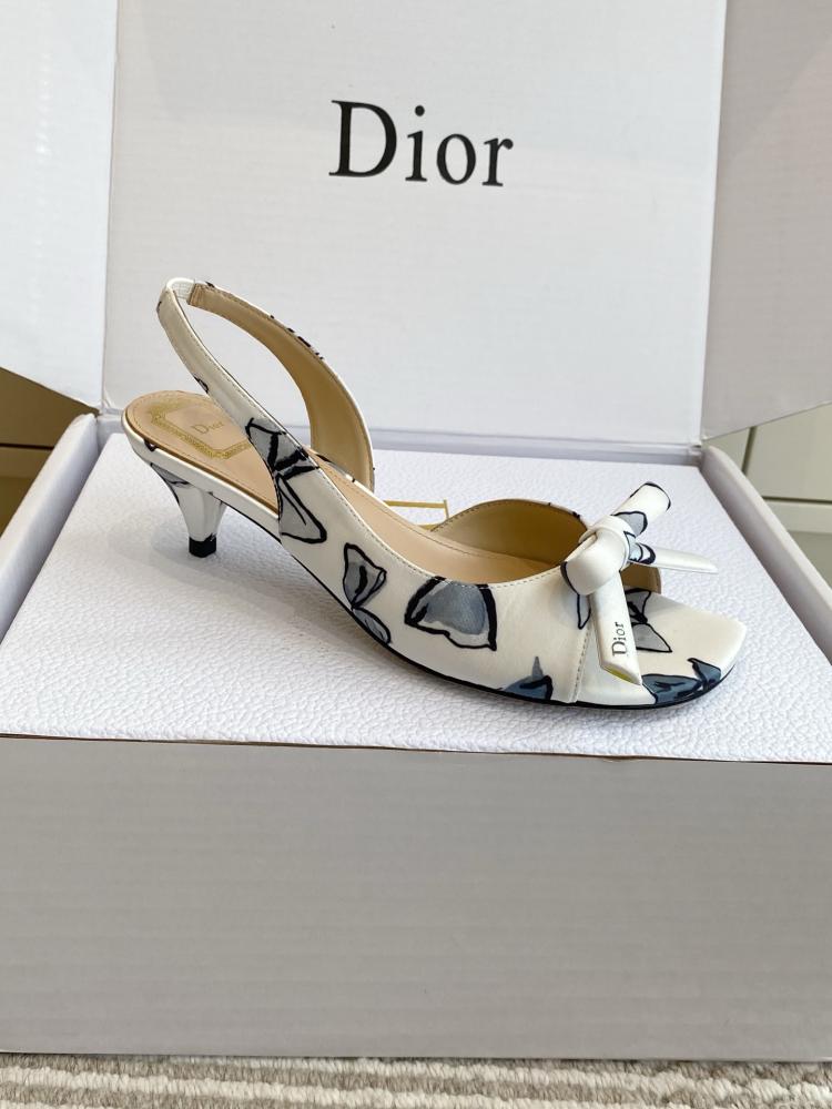 حذاء  Dior فاخر