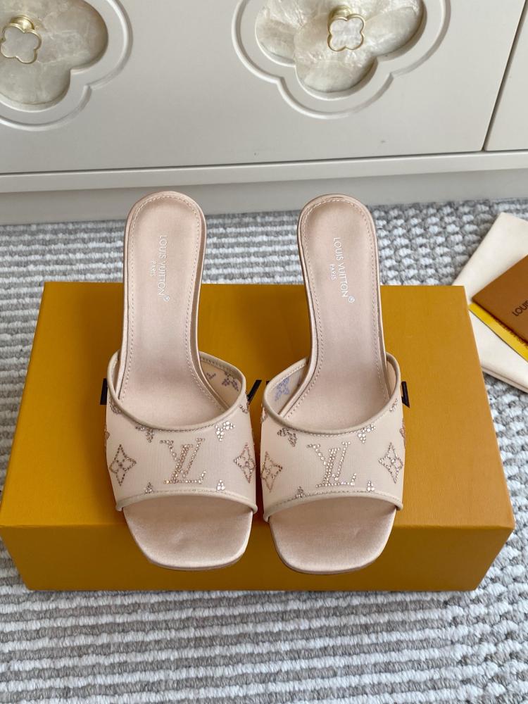 حذاء Louis Vuitton فاخر