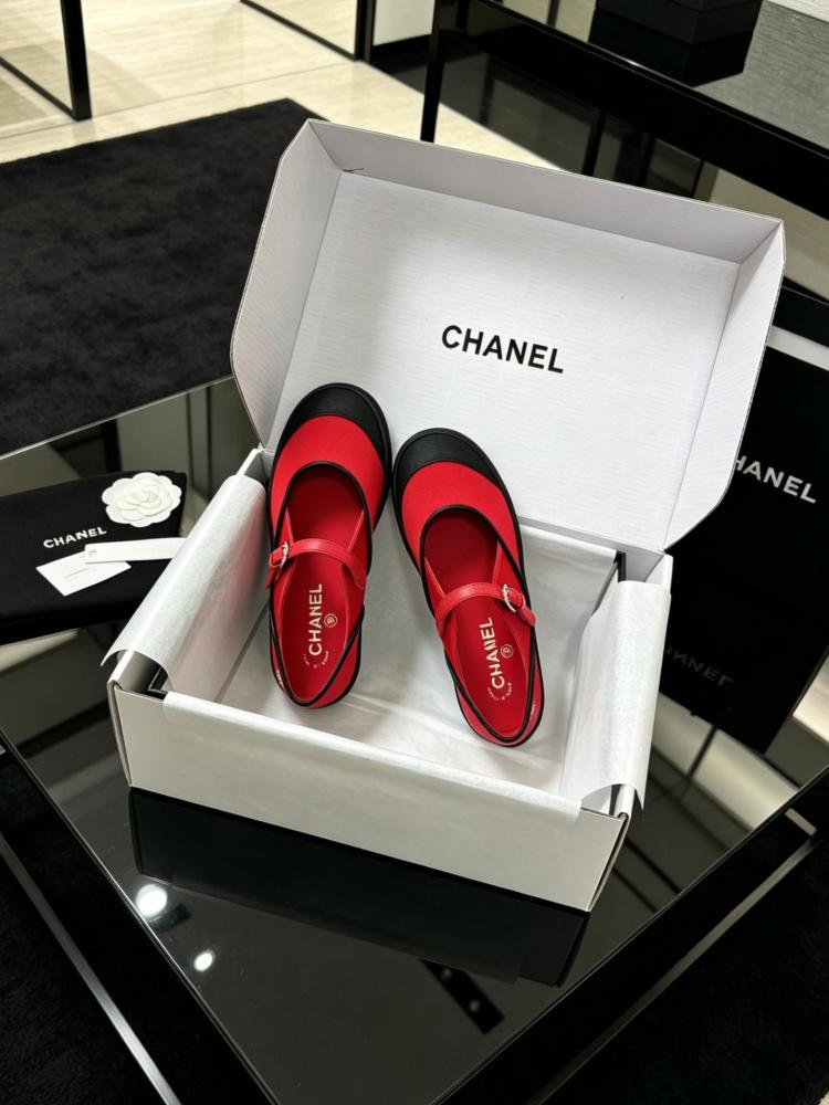 حذاء Chanel ماري جين فلات