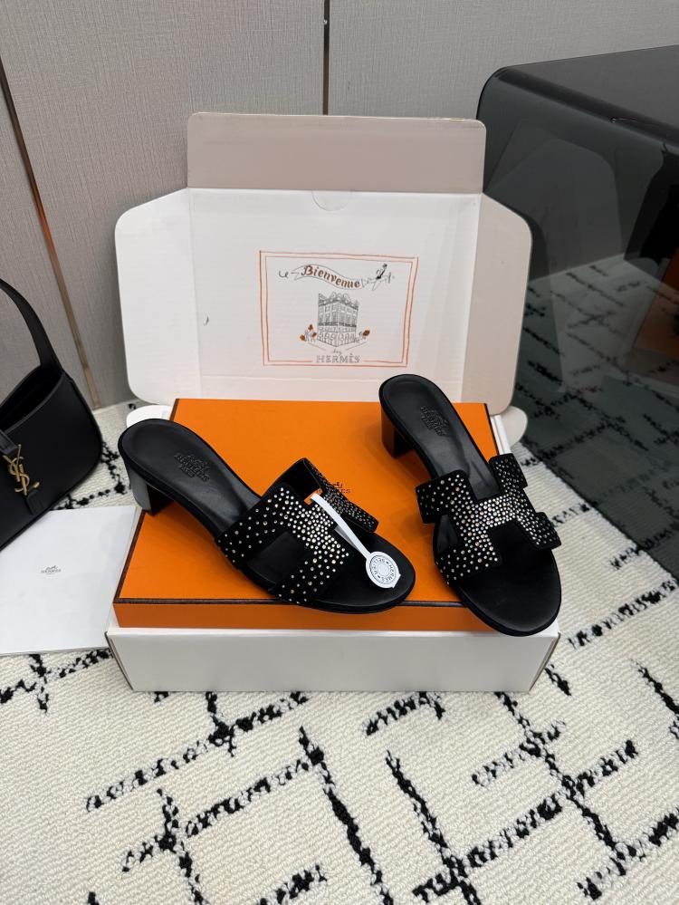 حذاء Hermès فاخر