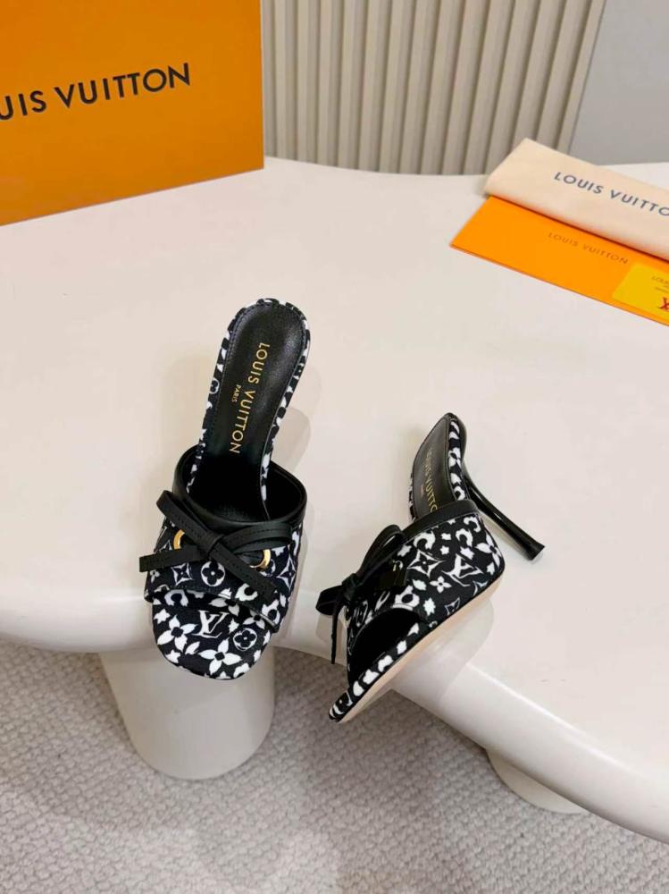 حذاء  Louis Vuitton فاخر