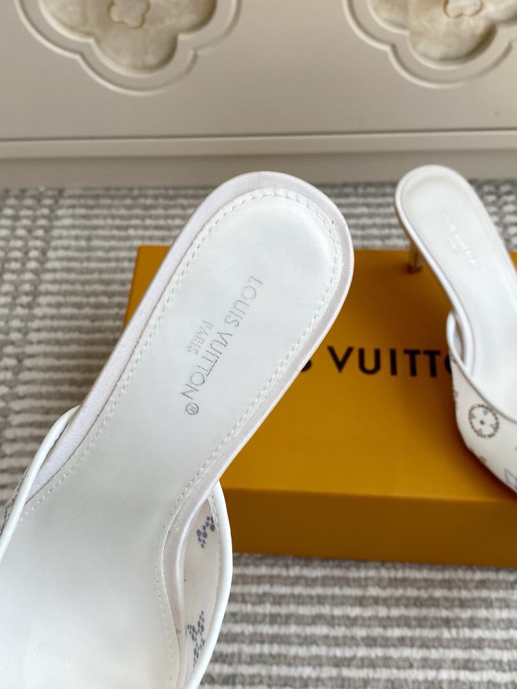 حذاء Louis Vuitton فاخر