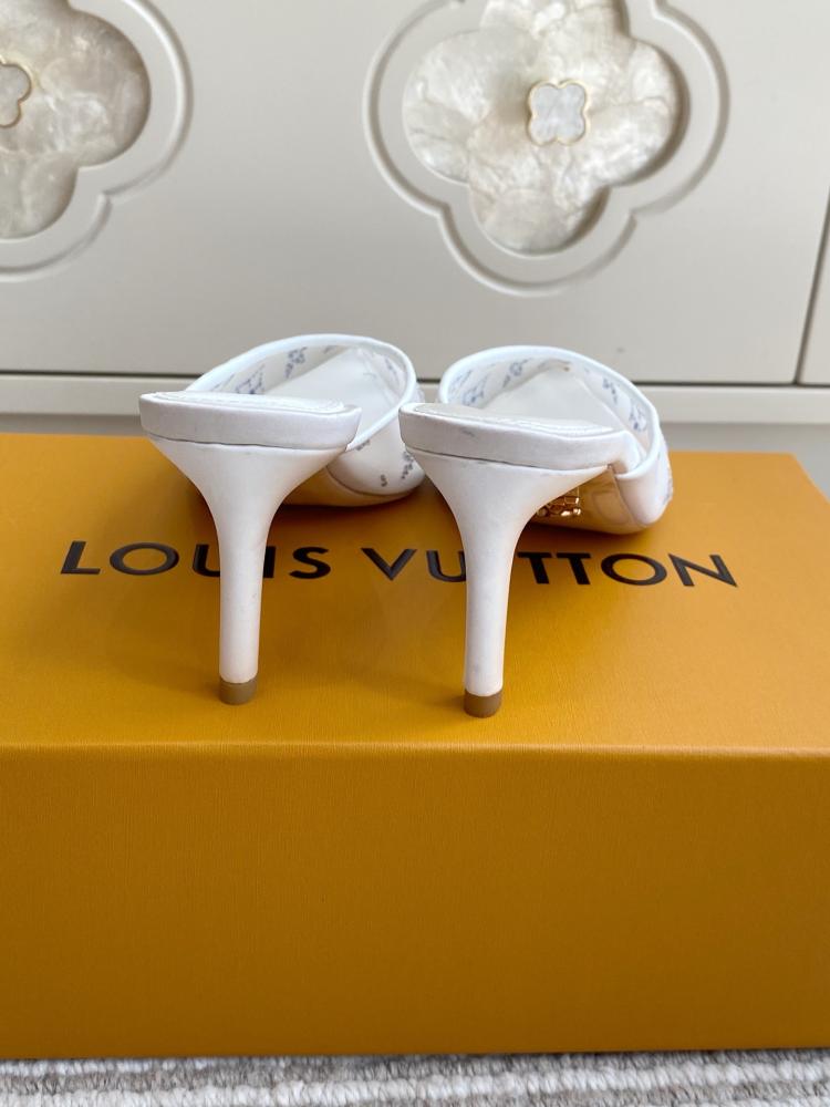 حذاء Louis Vuitton فاخر