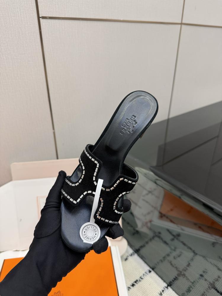 حذاء Hermès فاخر