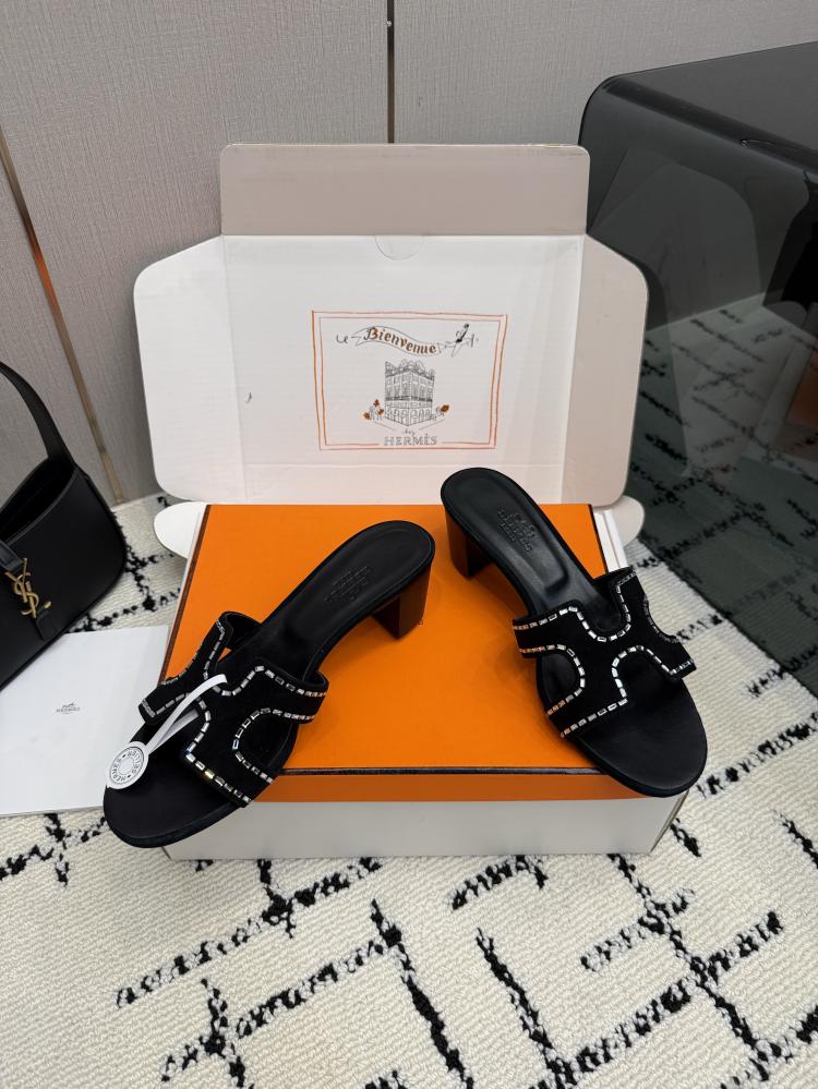 حذاء Hermès فاخر