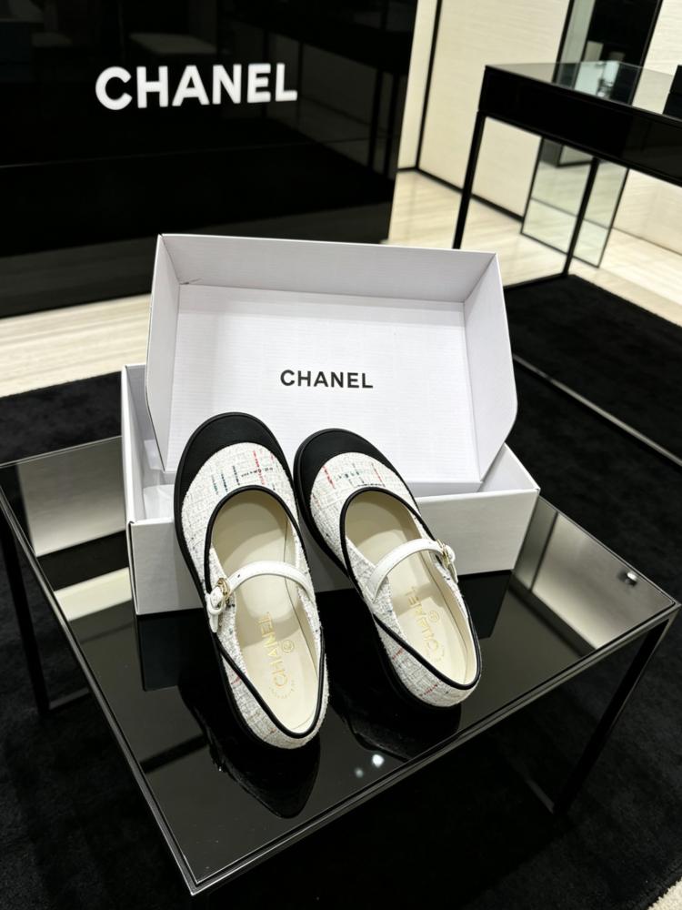 حذاء  Chanel ماري جين فلات