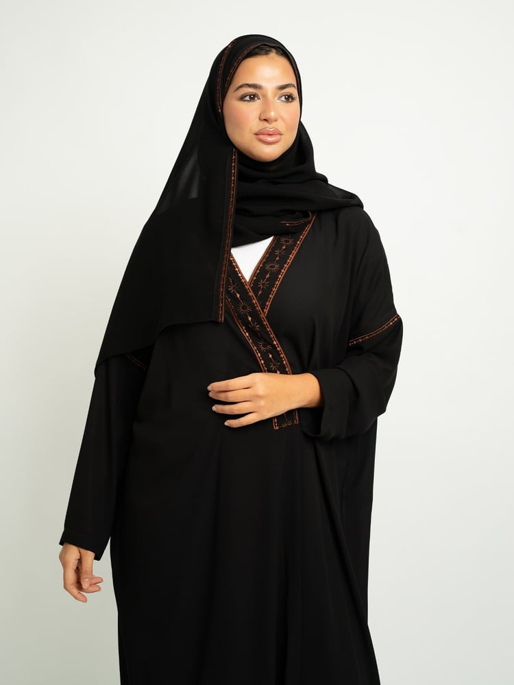 عباية واسعة بكم ضيق دلال الشمس أسود