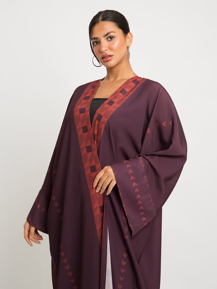 فزعتنا عباية واسعة عودي