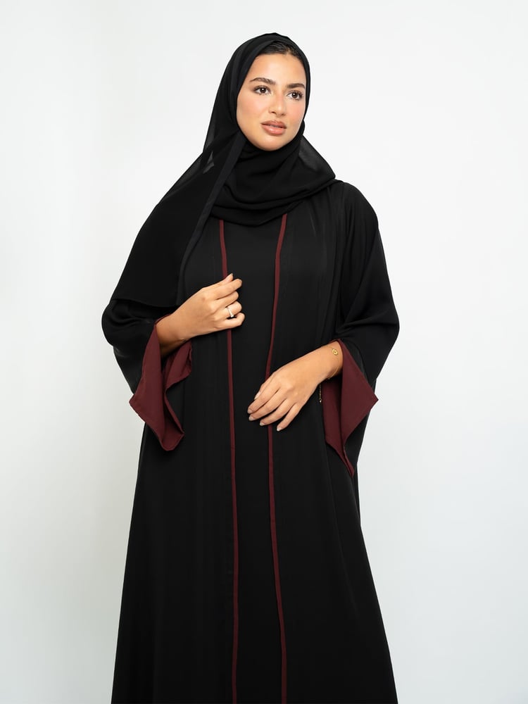 فستان أسود
