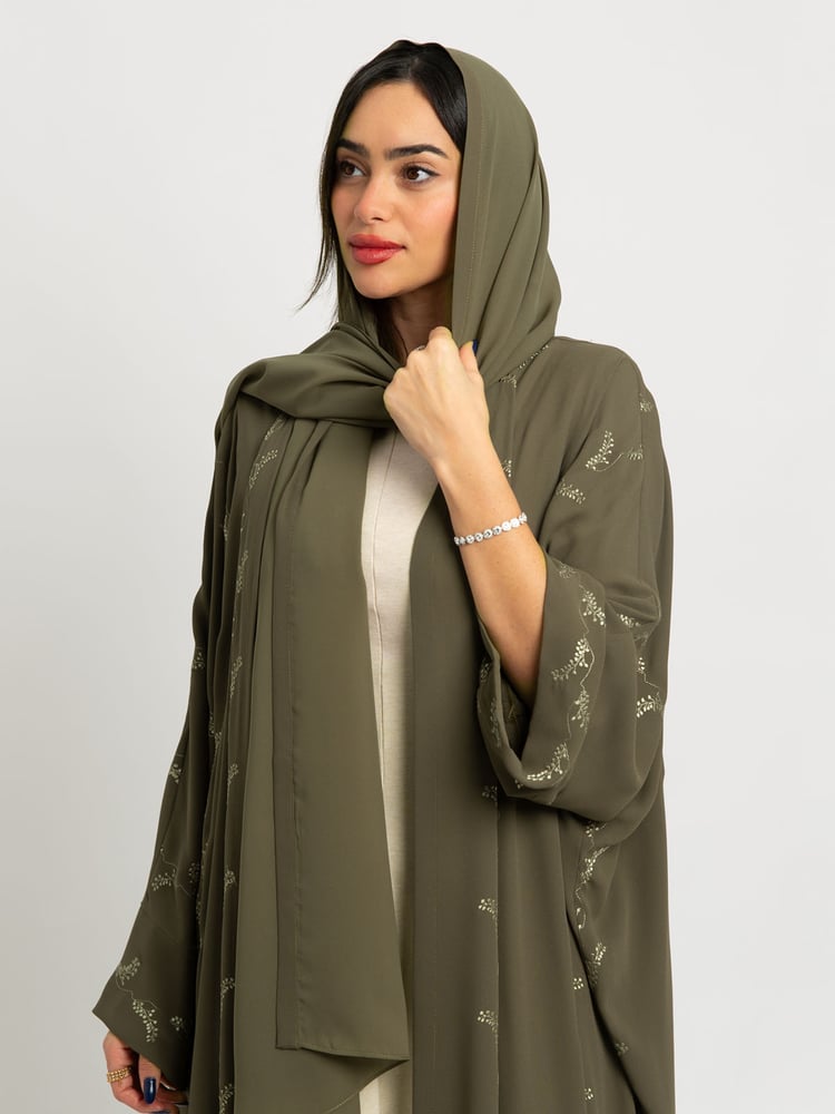 عباية واسعة البتلات زيتي