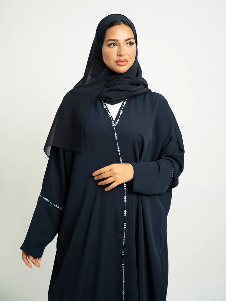 عباية نص بشت مثلث بوهو كحلي
