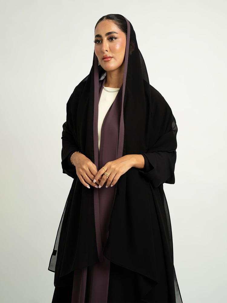عباية أسود نص كلوش بكولة ليلكي