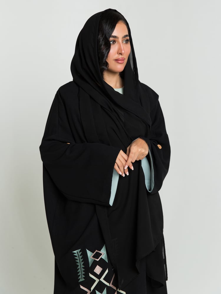 عباية بوهيمي سدو حُلم الباستيل
