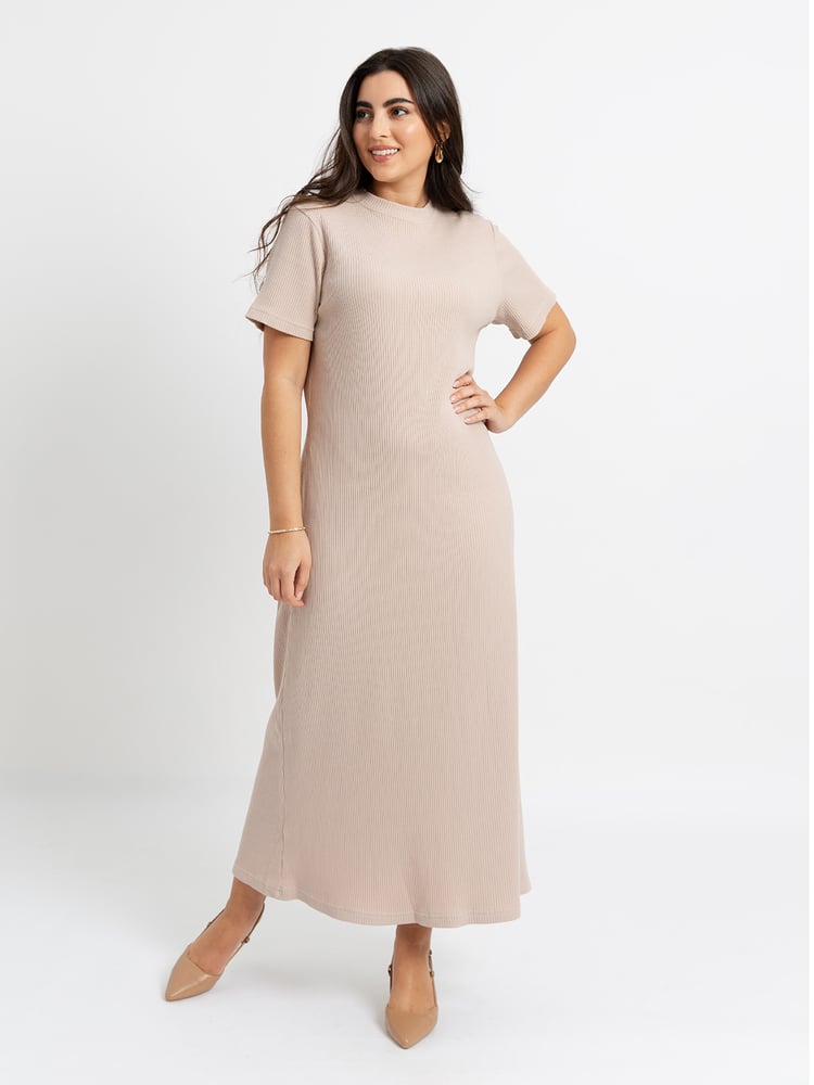 فستان طويل محبوك - بيج