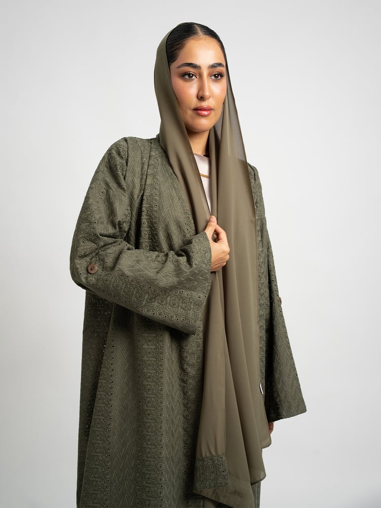 عباية بوهيمي بقصة عادية زهرة ركامة زيتي
