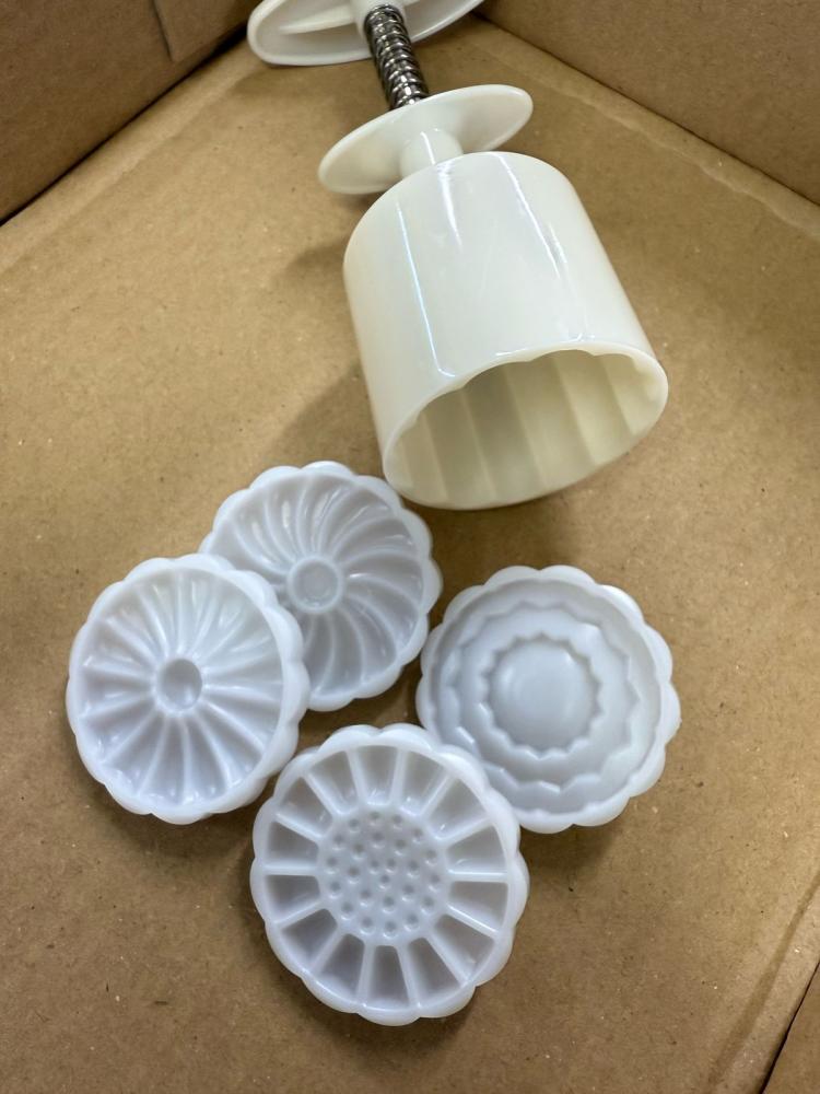 MOON CAKE MOLD SQUARE & ROUND
