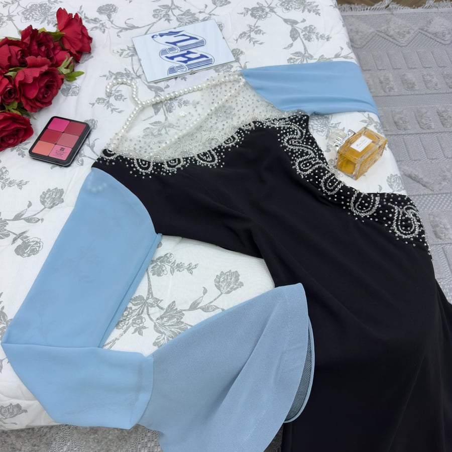 *جديدنا**HADEEL*   المقاسات بالارقام 1-2-3-4-5-6  بالاحرفS-M-L-XL-XXL-XXX     الخامه:  كريب + شيفون + تطريز