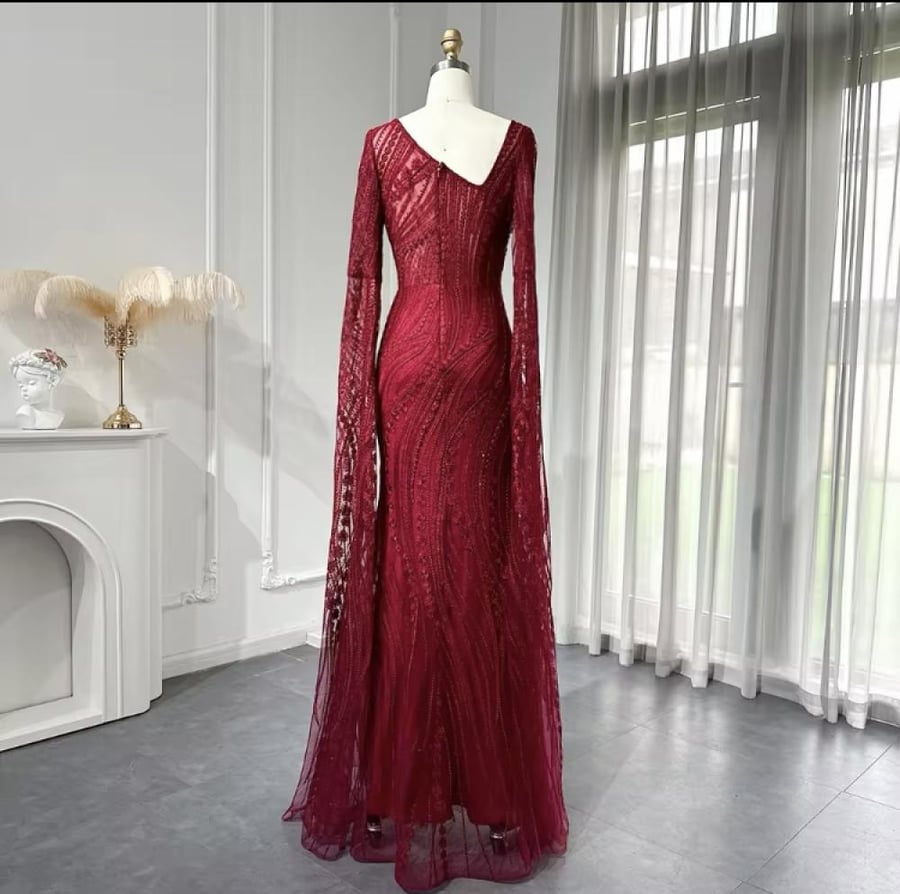 Dress mask with full embroidery with sleeves cape