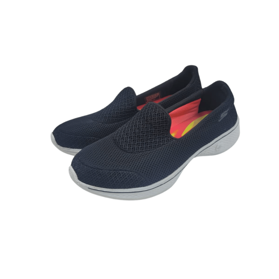 حذاء سكيتشرز Skechers مريح بتقنية جوجا ماكس