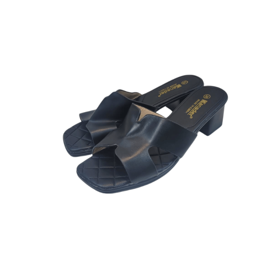 حذاء سلايد (Slide) أسود بكعب متوسط