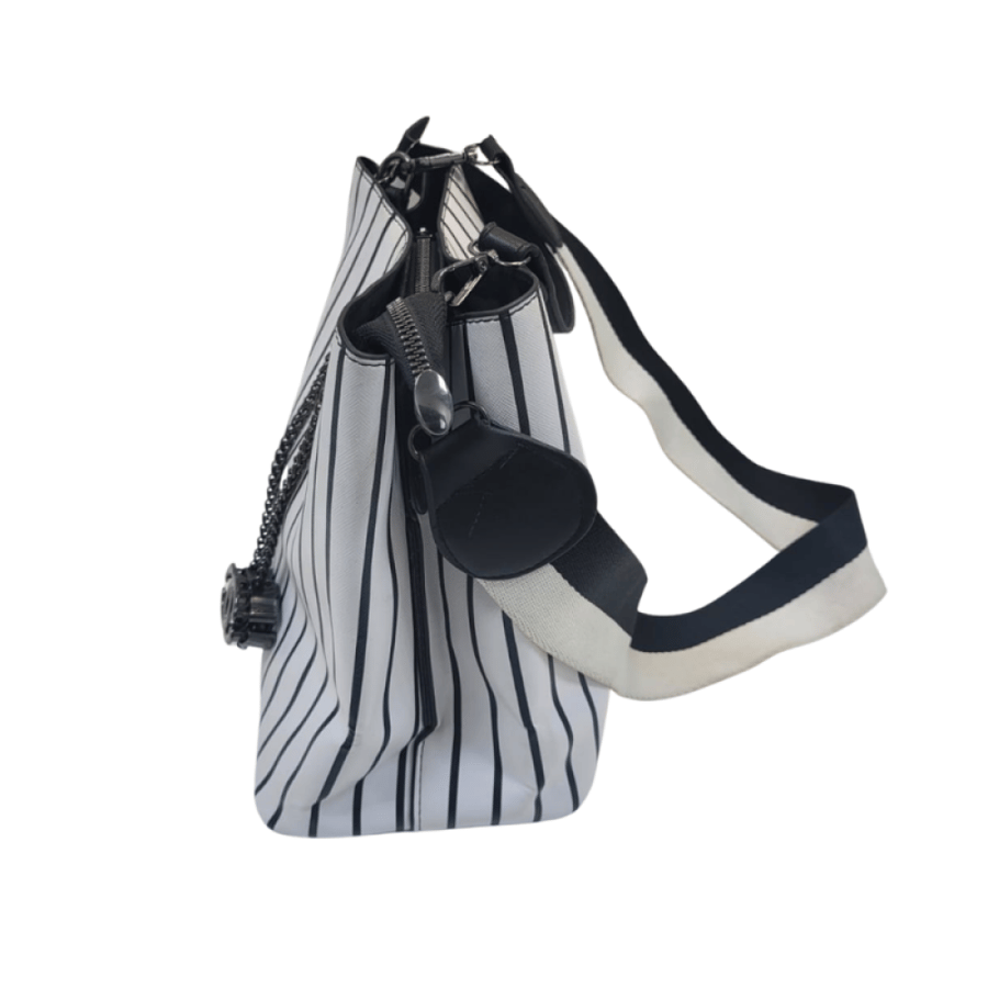 A women's handbag inspired by CHANEL with an additional wallet