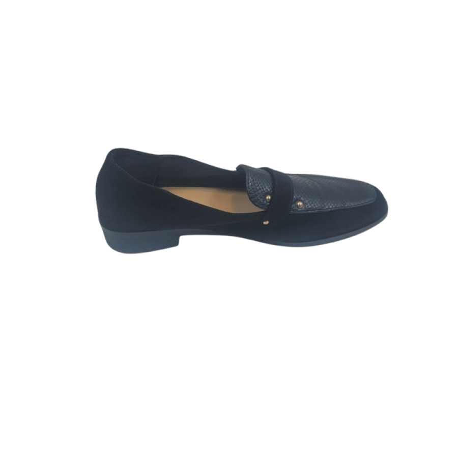 Women's black loafer shoe