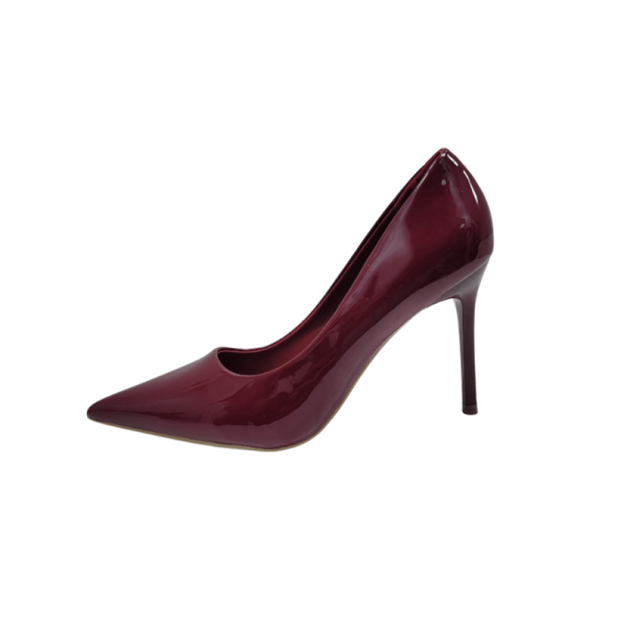 حذاء كعب كلاسيكي مدبب بلون عنابي لامع (Patent Maroon Pumps)