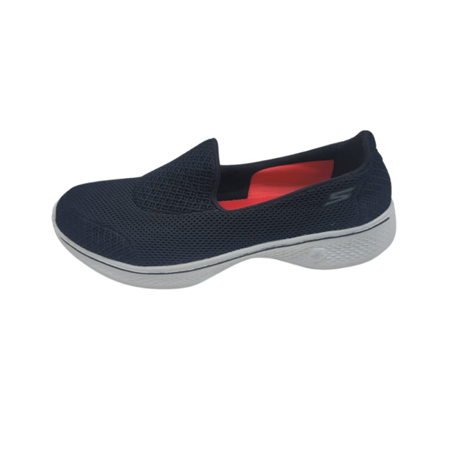 حذاء سكيتشرز Skechers  مستعمل