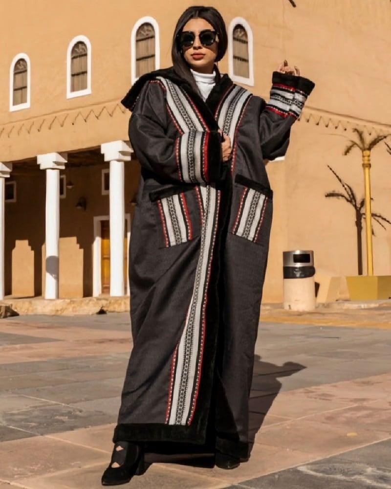 فروة نسائية شتوية اسود
