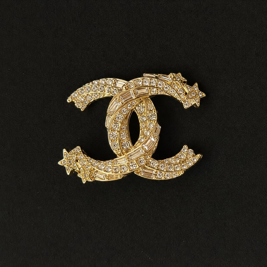 Luxury Interlocking Brooch