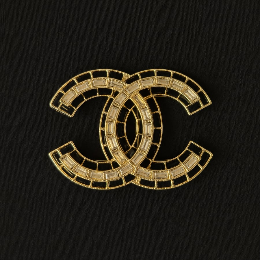 Luxury Interlocking Brooch