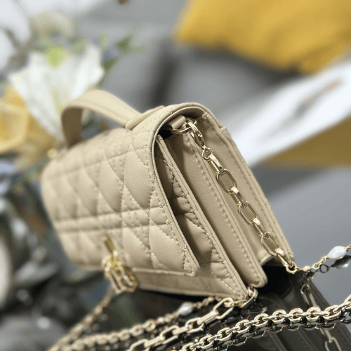 حقيبة My Dior Top Handle من جلد الخروف بنقشة Cannage