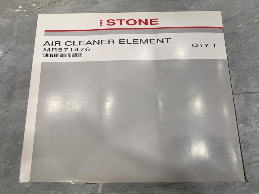 فلتر هواء مكينة ميتسوبيشي باجيرو STONE MR571476